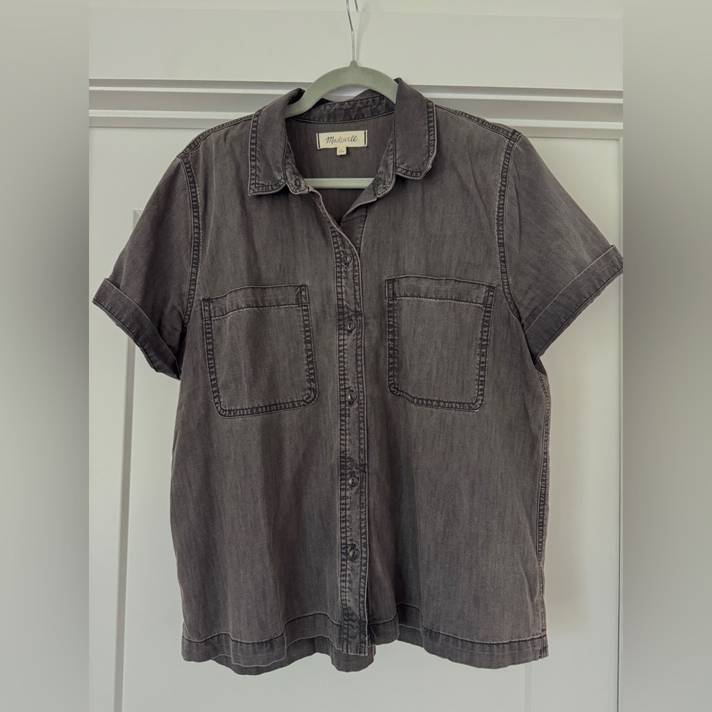 Madewell Denim Short-Sleeve Button-Up Shirt — Lunar Wash Large